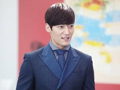 Wah, Choi Jin Hyuk Ungkap Usia Aslinya!